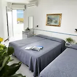Hotel Marisa 3*