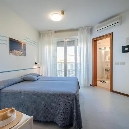 Hotel Marisa 3*
